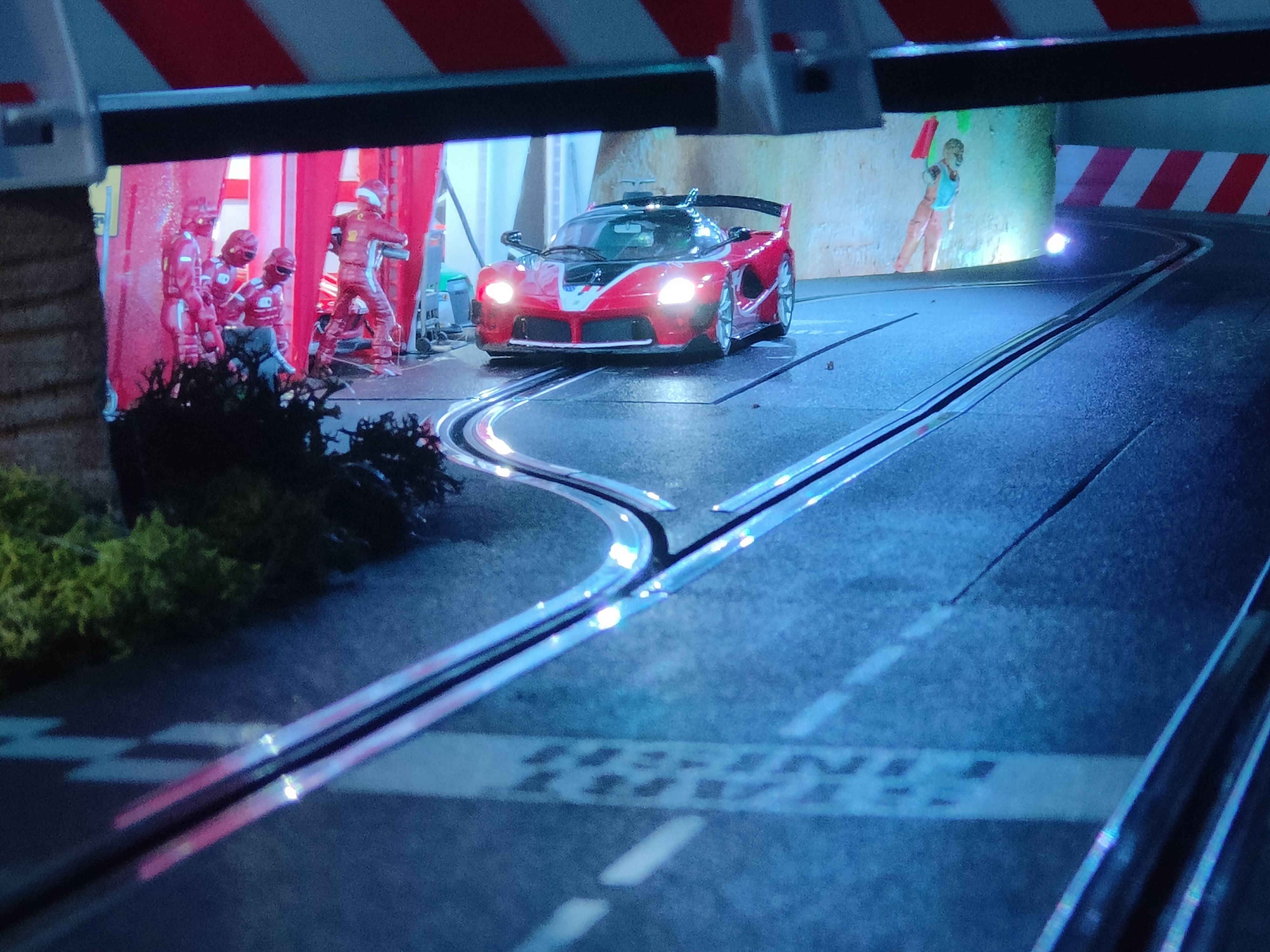 SLOT CAR CIRCUIT